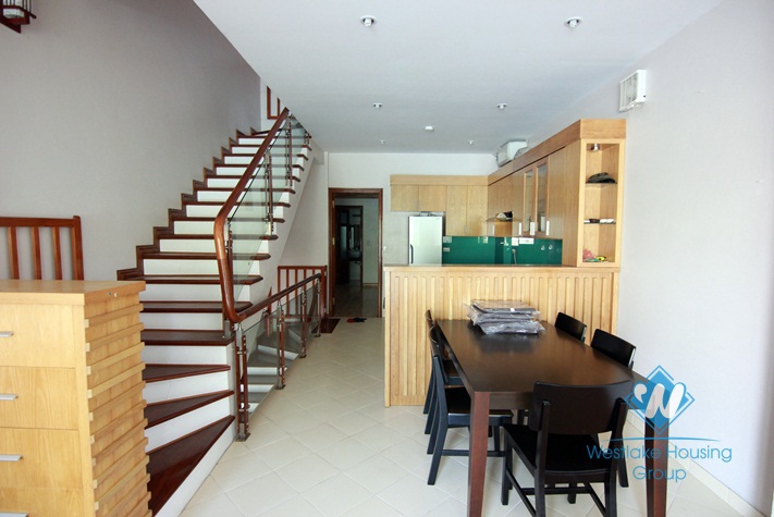 04 bedrooms house with lake view for rent in Tay Ho area 
